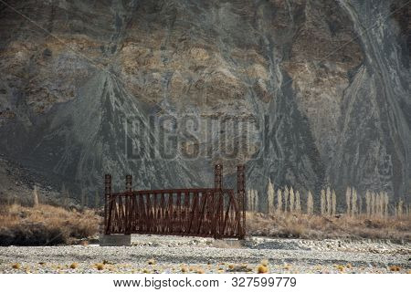 View Landscape With Walkway Bridge Crossing Sindhu River At Diskit - Turtok Highway And Pangong Lake