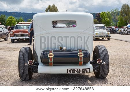 Pontarlier - Bourgogne Franche Comté France - June 16th 2019 - White 1930 Model A Ford Hot Rod Parks