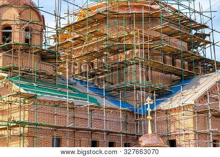 Komlevo, Russia - July 2017: Construction Of The Church Of The Nativity Of John The Baptist (rozhdes