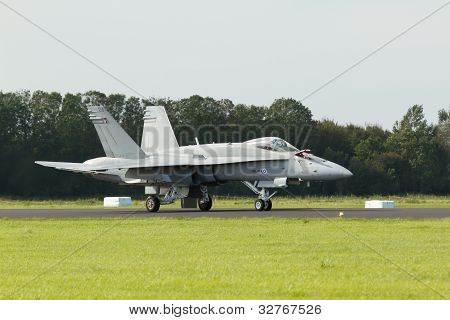 Udfør F-18