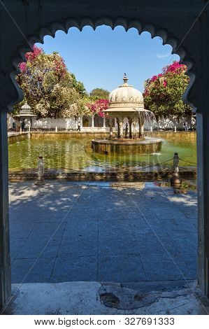 Udaipur, India - February 17, 2019: Fontain In Saheliyon Ki Bari Gardens Or Courtyard Of The Maidens