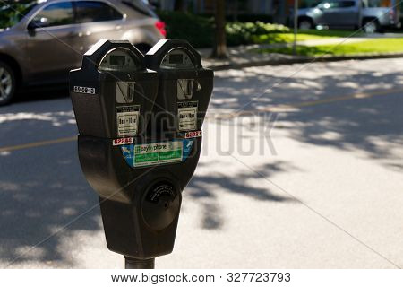 Vancouver, Canada - September 13, 2019: Parking Meter On West Pender Street In Vancouver. Pay By Pho