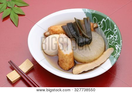 Japanese Food, Oden In A Bowl On Red Background 　