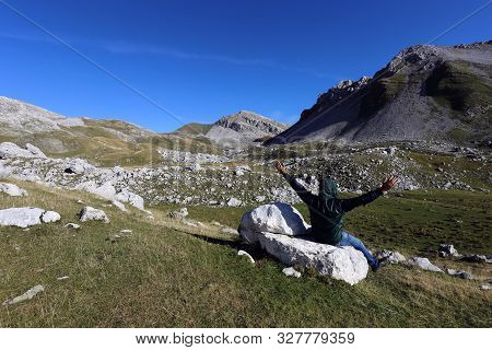 National Park Of Abruzzo, Lazio And Molise - A View Of The Mountains On The Meta Mountains