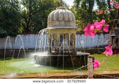 Fontain In Saheliyon Ki Bari Gardens Or Courtyard Of The Maidens In Udaipur. Rajasthan. India