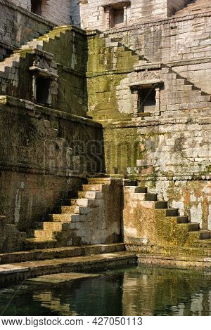 Toorji Ka Jhalra Bavdi world famous step well stepwell. Jodhpur, Rajasthan, India