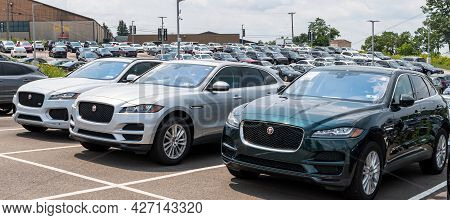 Monroeville, Pennsylvania, Usa July 18, 2021 Jaguar Suvs Parked Together In A Parking Lot At A Deale