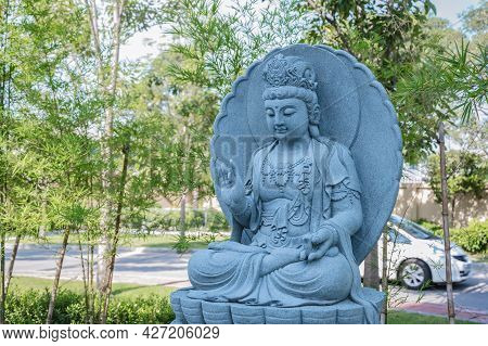 Stone Staues Of Guanyin Goddress In Foguangshan Thaihua Temple Thailand.fo Guang Shan Is One Of The 