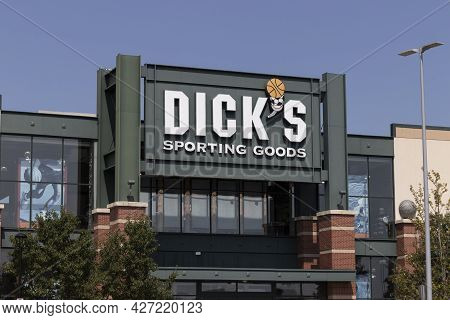 Plainfield - Circa July 2021: Dicks Sporting Goods Retail Location. Despite Banning Gun Sales, Dicks