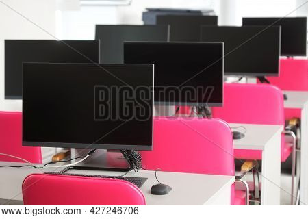 Computer Monitors Or Monoblocks - Panel Pc Installed On Light Tables In A Library, Classroom Or Call