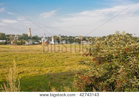 schöne Sommerlandschaft, Vladimirskiy Bereich