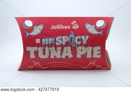 Manila, Ph - July 22 - Jollibee Spicy Tuna Pie On July 22, 2021 In Manila, Philippines.