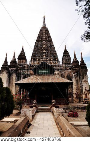 Maha Bodhi Phaya Or Mahabodhi Pagoda Pyay Temple Chedi For Burmese People Foreign Traveler Travel Vi