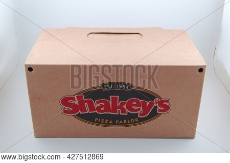 Manila, Ph - July 22 - Shakeys Take Out Chicken And Pizza Box On July 22, 2021 In Manila, Philippine