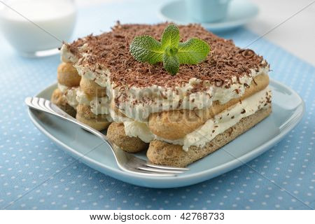 Tiramisu numa placa azul