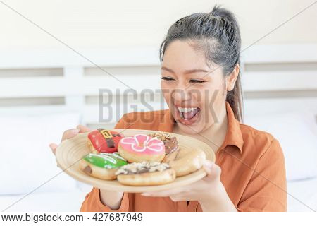 Portrait Beautiful Plump Young Woman Joy Of Eating Junk Food Sweet Treat Cake And Cookie Reason Why 