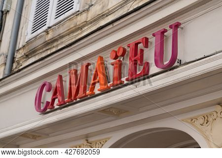Toulouse , Occitanie France  - 06 25 2021 : Camaieu Sign Text Store And Logo Brand Shop On Facade Bo