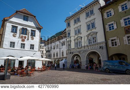 Bolzano,italy,june 2021.the Picturesque Houses Of The Historic Center Overlook The Piazza Del Duomo.