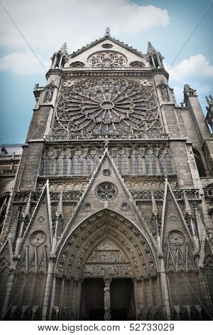Notre Dame De Paris