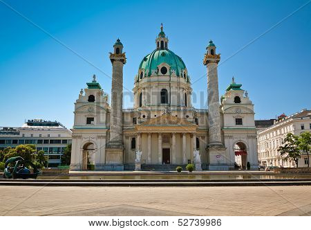 Karlskirche ve Vídni
