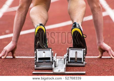 sprint start in track and field