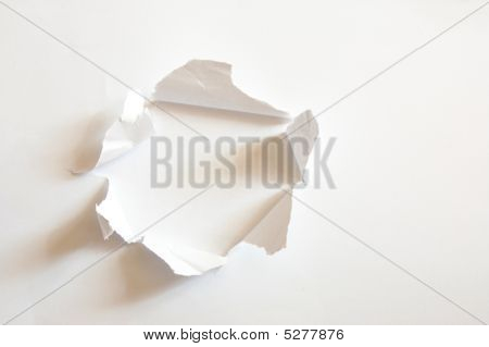 Trou en papier