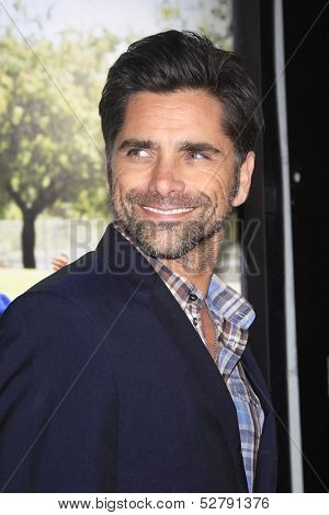 LOS ANGELES - OCT 23: John Stamos at the Premiere of 