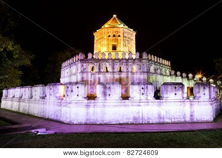 Phra Sumen Fort