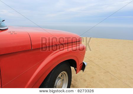 Punainen auto Beach