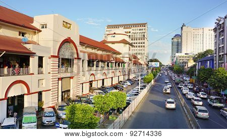 Sule Boulevard With Bogyoke Market In Yangon