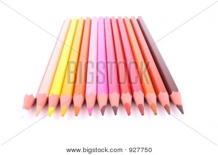 ดินสอสีมีสีสันสวยงาม