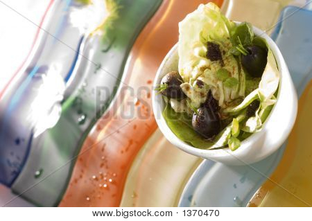 Salada com azeitonas saudáveis