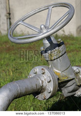 Valve For Closing Or Opening Of The Underground Pipeline In An I