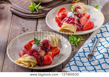 Pancakes With Strawberries