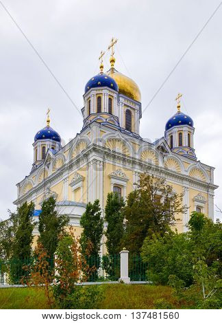 Voznesensky (Ascension) Cathedral - the main Orthodox church in the city of Yelets. Years of construction 1845-1889. Architect K. Ton. The cathedral together with the cross 74 meters length 84 meters width 34 meters. Located on the Red Square in the cente