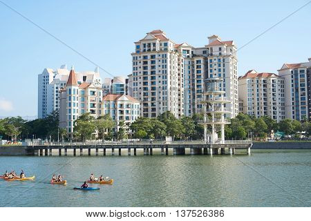 water activitie kayak at singapore kallang leisure area
