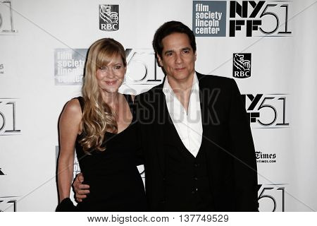 NEW YORK-SEP 27: Actor Yul Vasquez and wife Linda Larkin attend the premiere of 