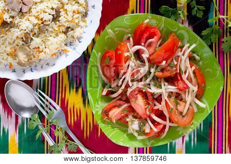 Fresh Salad With Tomatoes, Onions And Coriander - Achik-chuchuk. The Traditional Dish Of Uzbek Cuisi