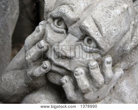 Mærkelige haven Statue