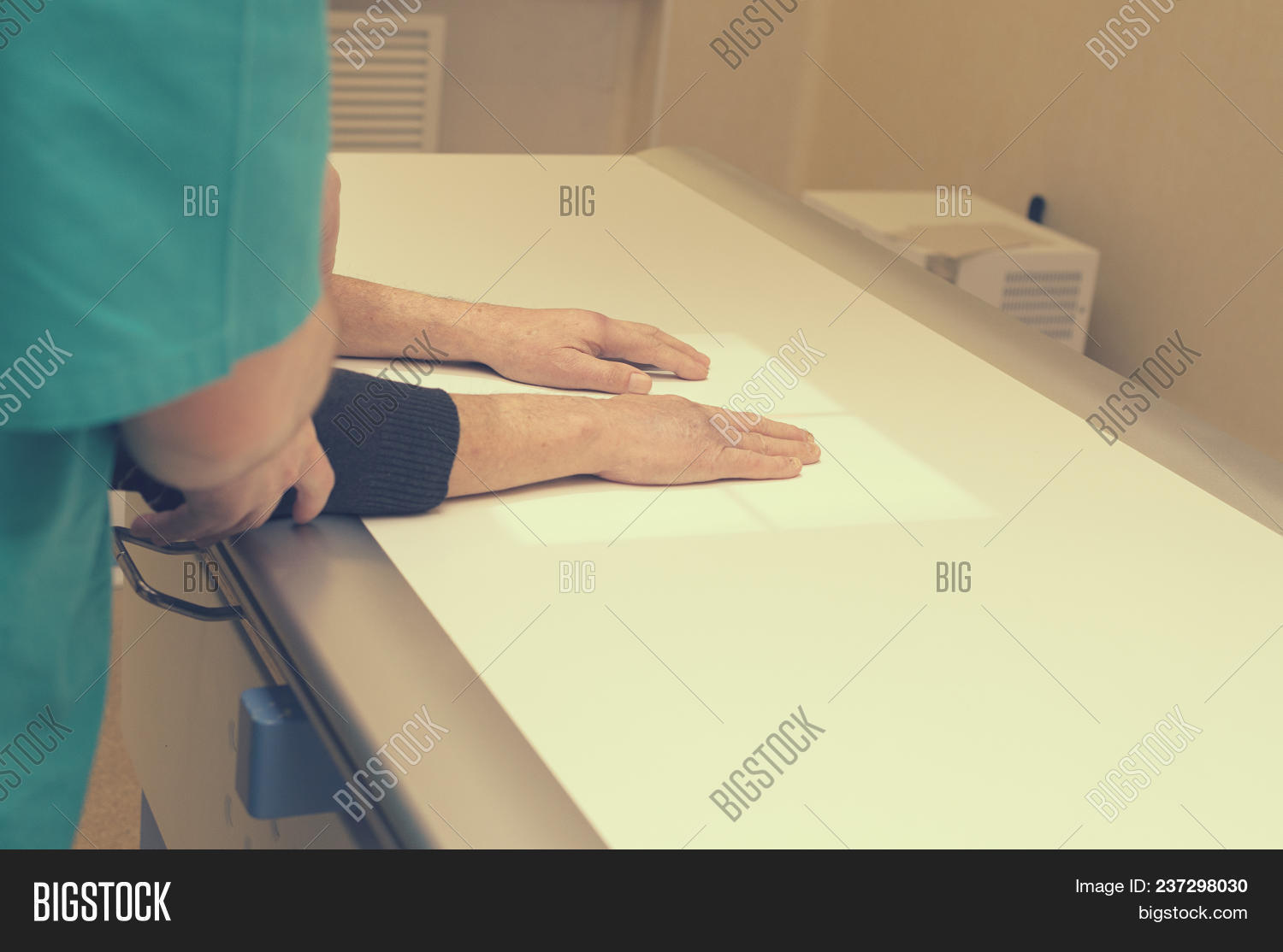 Radiologist Takes X Image & Photo (Free Trial) Bigstock