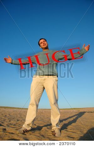 张开双臂快乐的人
