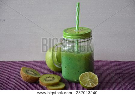 Fresh Mixed Apple And Lemon Kiwi Smoothie In Mason Jar, Healthy Eating, Superfoods.