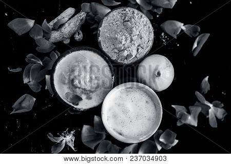 Chana,haldi,limbo & Milk  Ka Ubtan Or Ayurvedic Face Pack Of Turmeric, Lemon,gram Flour & Milk On Wo