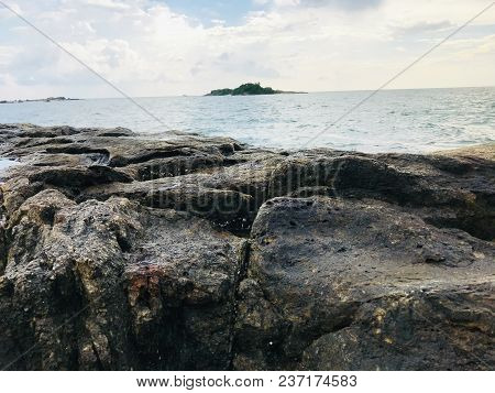 Beautiful Place In Sri Lanka Beruwala Beach Sea Background Image Beruwala Beach Is A Travel And Vaca