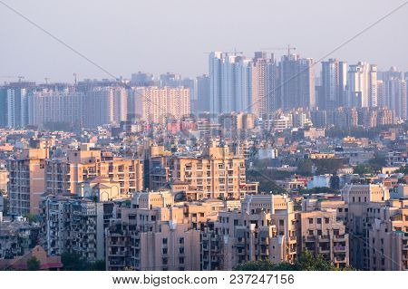 Cityscape In Noida, Gurgaon, Jaipur, Delhi, Lucknow, Mumbai, Bangalore, Hyderabad Showing Small Hous
