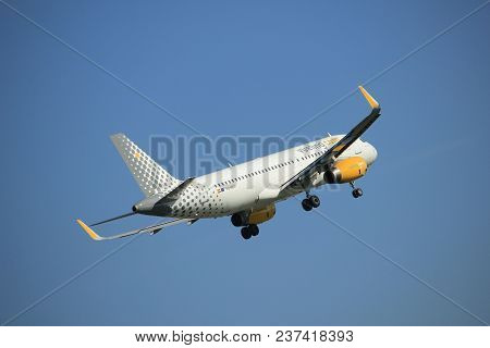 Amsterdam The Netherlands - April, 19th 2018: Ec-mkn Vueling Airbus A320-200 On Final Approach To Sc