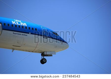 Amsterdam The Netherlands - April, 21st 2018: Ph-bcd Klm Royal Dutch Airlines Boeing 737 Final Appro