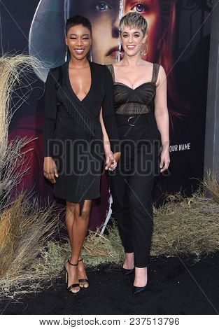 LOS ANGELES - APR 19:  Samira Wiley and Lauren Morelli arrives to Hulu's Season 2 premiere of 