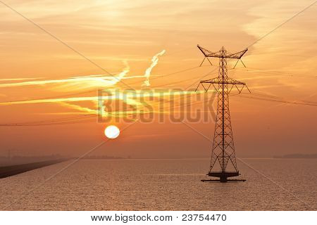Sunrise Hollannin olevia sähkö-pylväs