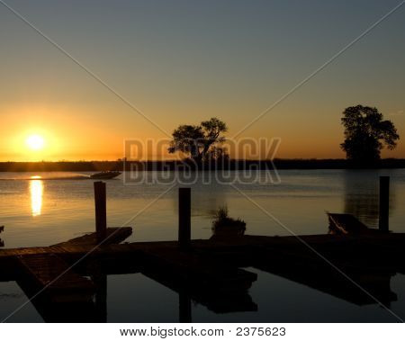 Východ slunce nad Delta